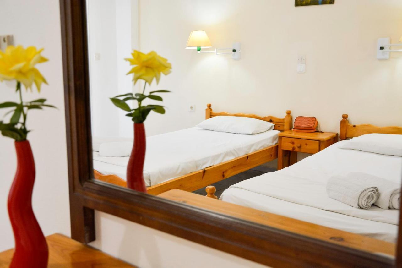 קאבוס Loula Apartments מראה חיצוני תמונה
