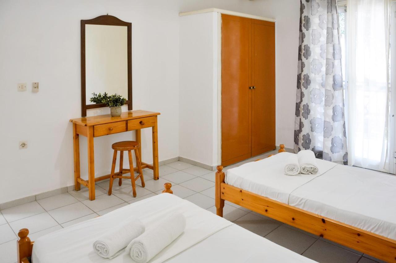 קאבוס Loula Apartments מראה חיצוני תמונה